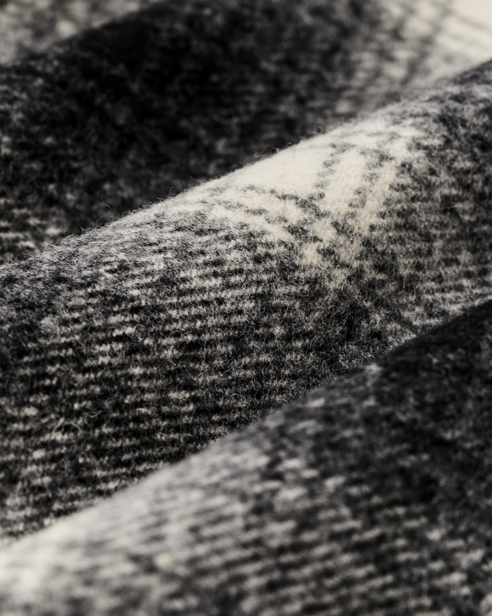 Spokane Insulated Short Cruiser - Charcoal Ombre - Image 6